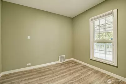 98178 5330 S Creston Street, Seattle, WA 98178 - Photo 4