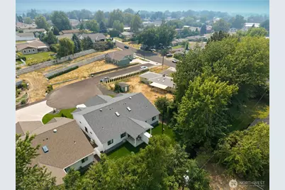1037 SE Date Avenue #1, College Place, WA 99324 - Photo 32