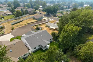 1037 SE Date Ave, College Place, WA 99324 - Photo 32