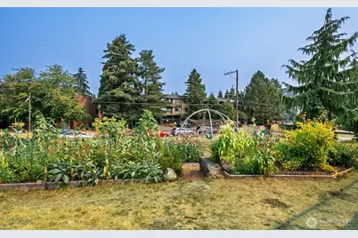750 N 143rd Street #310, Seattle, WA 98133 - Photo 24