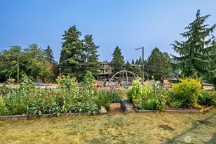 750 N 143rd St, Seattle, WA 98133 - Photo 24