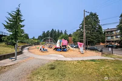 750 N 143rd Street #310, Seattle, WA 98133 - Photo 22
