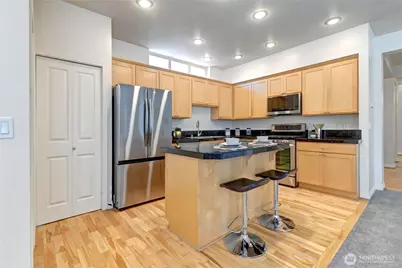 19003 NE 68th Street, Redmond, WA 98052 - Photo 18