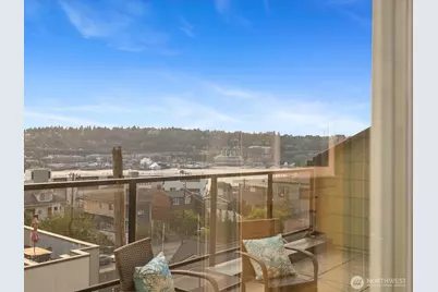 655 W Crockett Street #A202, Seattle, WA 98109 - Photo 22