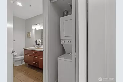 655 W Crockett Street #A202, Seattle, WA 98109 - Photo 24