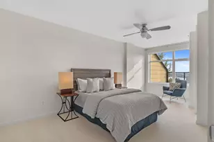 655 W Crockett St, Seattle, WA 98109 - Photo 20
