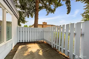 4308 NE Sunset Blvd, Renton, WA 98059 - Photo 4