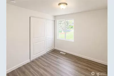 9439 11th Avenue SW, Seattle, WA 98106 - Photo 8