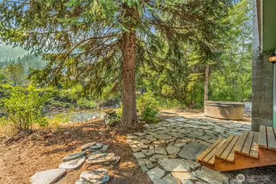 8811 Entiat River Road, Entiat, WA 98822 - Photo 16