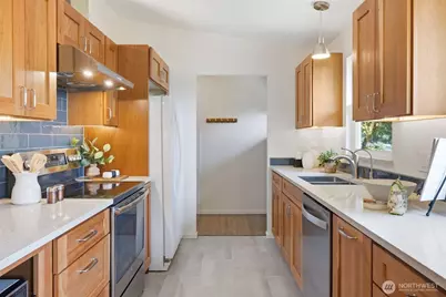 2411 156th Avenue SE, Bellevue, WA 98007 - Photo 20
