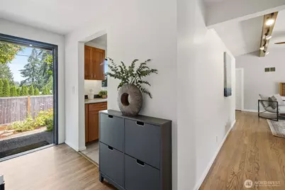 2411 156th Avenue SE, Bellevue, WA 98007 - Photo 6