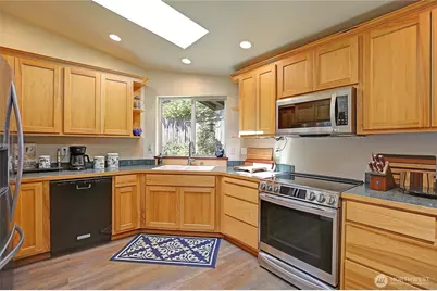 2942 Janet Avenue, Camano Island, WA 98282 - Photo 16