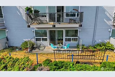 924 Shorewood Drive #D39, Bremerton, WA 98312 - Photo 2