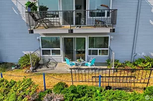 924 Shorewood Dr, Bremerton, WA 98312 - Photo 2