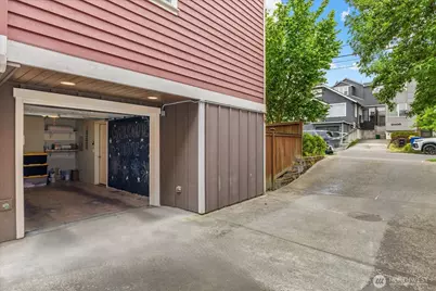 2024 W Bertona Street, Seattle, WA 98199 - Photo 26
