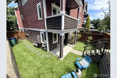 2024 W Bertona Street, Seattle, WA 98199 - Photo 4