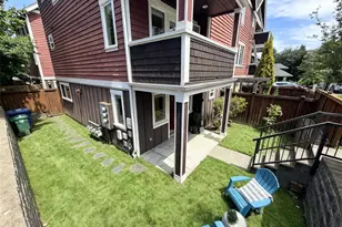 2024 W Bertona St, Seattle, WA 98199 - Photo 4