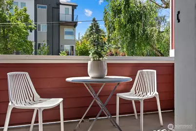 2024 W Bertona Street, Seattle, WA 98199 - Photo 10
