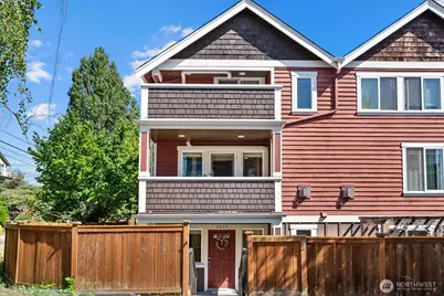 2024 W Bertona Street, Seattle, WA 98199 - Photo 2