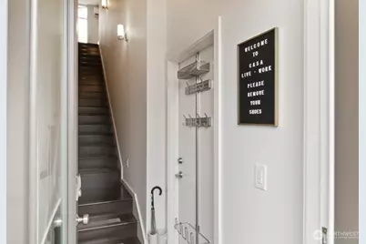 8503 14th Avenue NW, Seattle, WA 98117 - Photo 2