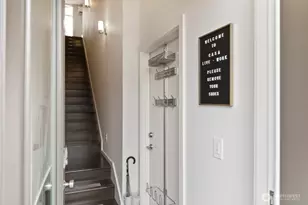 8503 14th Ave NW, Seattle, WA 98117 - Photo 2