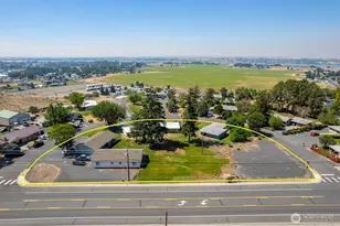 4413 Circle Pl, Moses Lake, WA 98837 - Photo 2