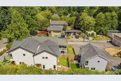 5984 B 26th Avenue SW, Seattle, WA 98106 - Photo 24
