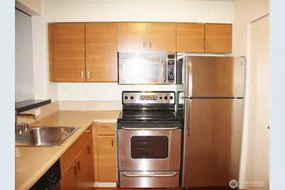 700 E Denny Way #202, Seattle, WA 98122 - Photo 6