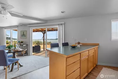 2711 Day Island Boulevard W, University Place, WA 98466 - Photo 20