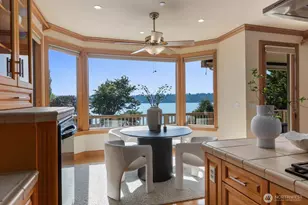 12510 Holmes Point Dr NE, Kirkland, WA 98034 - Photo 18