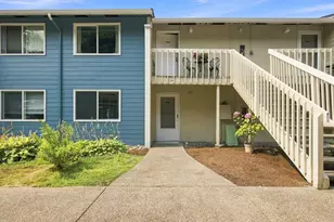 9484 Redmond-Woodinville Road NE, Redmond, WA 98052 - Photo 1