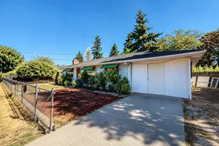 10246 Renton Ave S, Seattle, WA 98178 - Photo 2