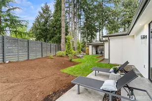 12608 NE 30th St, Bellevue, WA 98005 - Photo 26