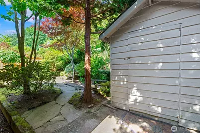 4018 59th Avenue SW, Seattle, WA 98116 - Photo 32