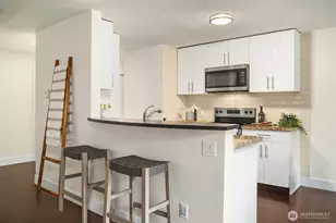 23015 Edmonds Way, Edmonds, WA 98020 - Photo 10