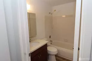 15210 Macadam Road S, Tukwila, WA 98188 - Photo 14