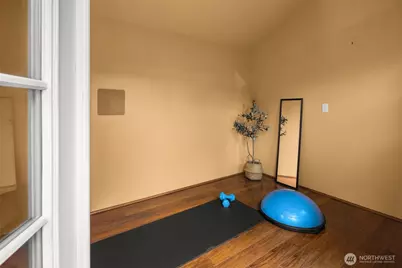13730 SE 20th Street, Bellevue, WA 98005 - Photo 14