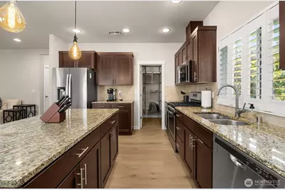 17905 8th Place W, Lynnwood, WA 98037 - Photo 8