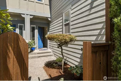 6750 163rd Place SE #B, Bellevue, WA 98006 - Photo 4
