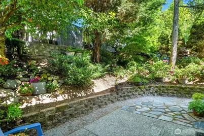 6750 163rd Place SE #B, Bellevue, WA 98006 - Photo 12