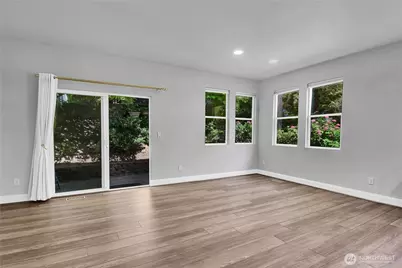 6750 163rd Place SE #B, Bellevue, WA 98006 - Photo 10