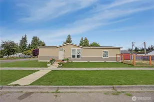 213 N Liberty St, Port Angeles, WA 98362 - Photo 2