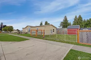 213 N Liberty St, Port Angeles, WA 98362 - Photo 4