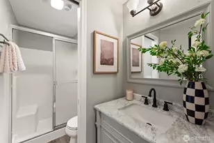 1228 NE Brockman Pl, Seattle, WA 98125 - Photo 16