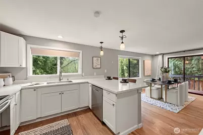 1228 NE Brockman Place, Seattle, WA 98125 - Photo 10