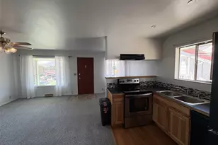 10 W Dewberry Ave, Omak, WA 98841 - Photo 4