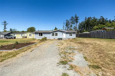 1060 Sidney Street, Oak Harbor, WA 98277 - Photo 2
