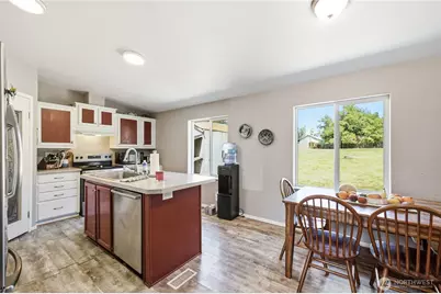 1060 Sidney Street, Oak Harbor, WA 98277 - Photo 6