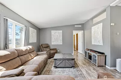 1060 Sidney Street, Oak Harbor, WA 98277 - Photo 4