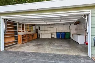 5017 SW Grayson St, Seattle, WA 98116 - Photo 32